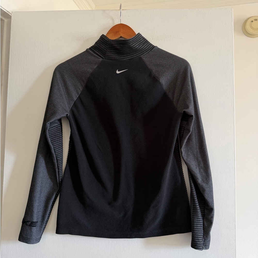 Nike Pro HyperWarm Black/Gray Pullover Long Sleeve Top size Small EUC - Picture 8 of 14